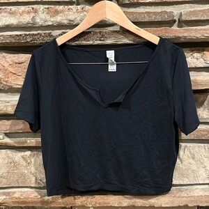 Alphalete Black V-neck Short Sleeve Workout Tee